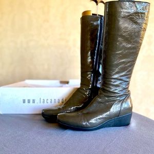 La Canadienne patent leather knee boots wedge heel sz: 10